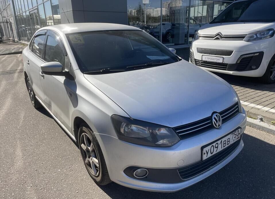 Volkswagen Polo 1.6 AT (105 л.с.)