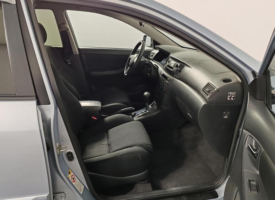 Toyota Corolla, IX (E120, E130) Рестайлинг 1.6 AT (110 л.с.)