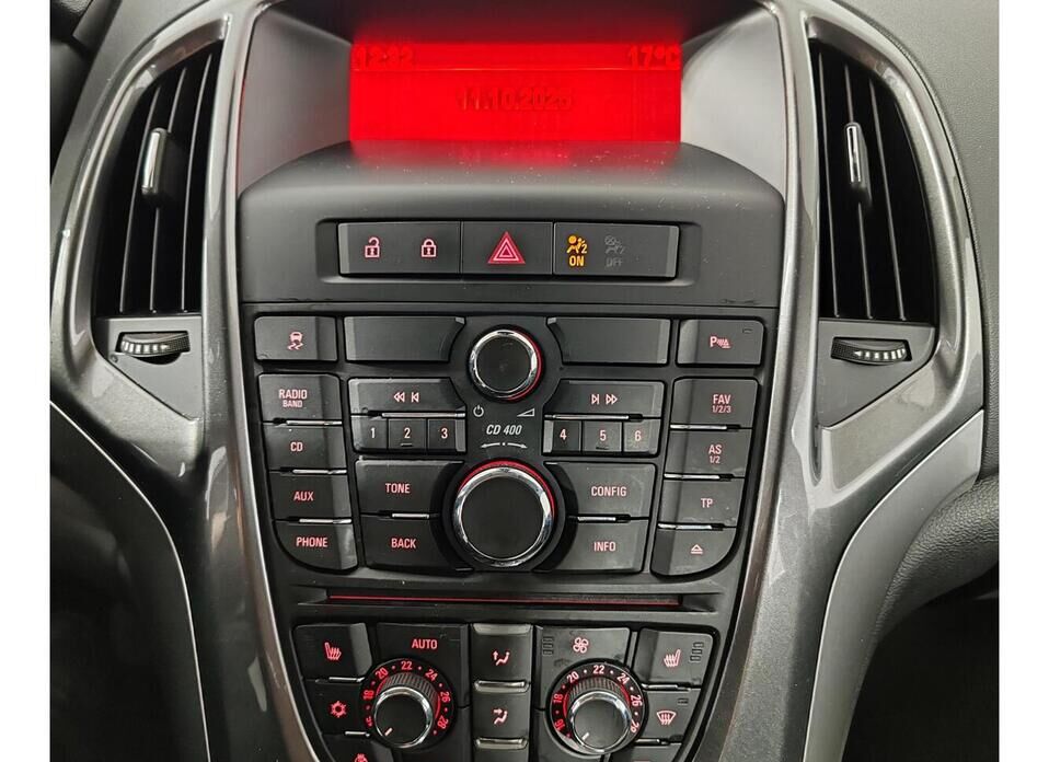 Opel Astra, J Рестайлинг 1.4 AT (140 л.с.)
