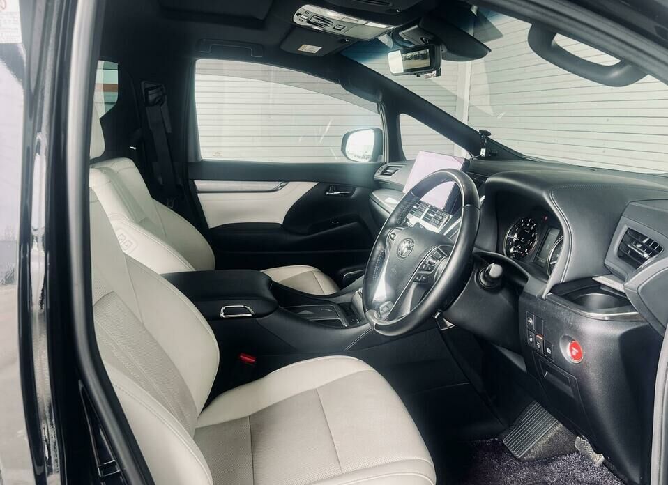 Toyota Alphard 3.5 AT (300 л.с.) 4WD