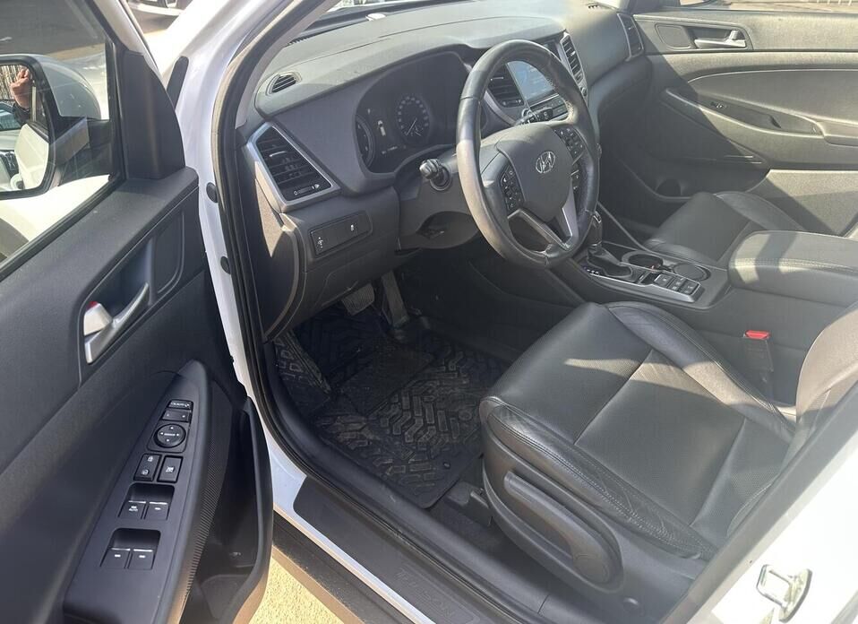 Hyundai Tucson, III 2.0 AT (150 л.с.) 4WD