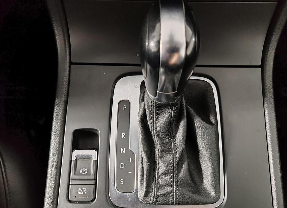 Volkswagen Touareg 3.6 AT (249 л.с.) 4WD