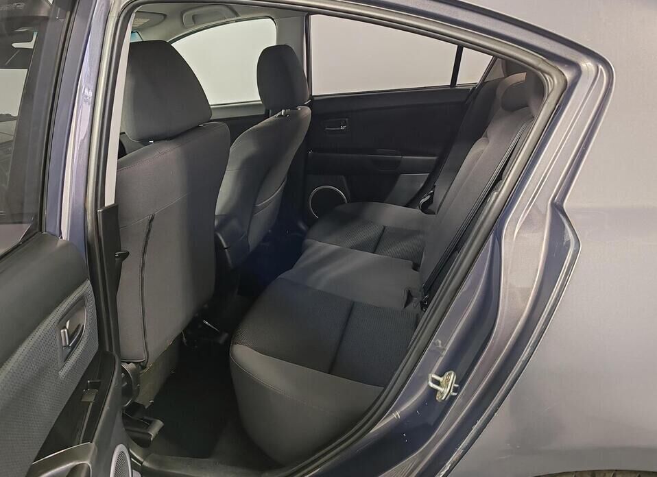 Mazda 3 1.6 AT (105 л.с.)