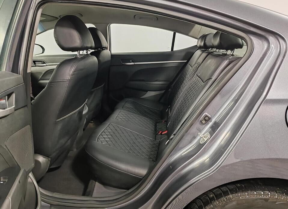 Hyundai Elantra, VI (AD) Рестайлинг 1.6 AT (128 л.с.)