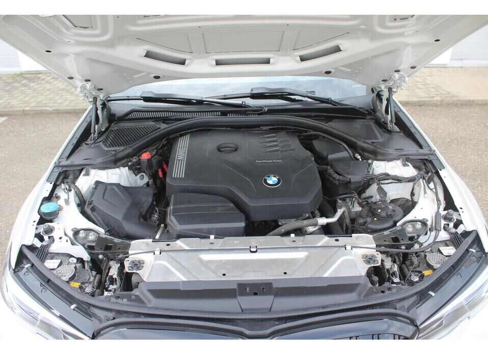 BMW 3 серии, VII (G2x) 320i xDrive 2.0 AT (184 л.с.) 4WD