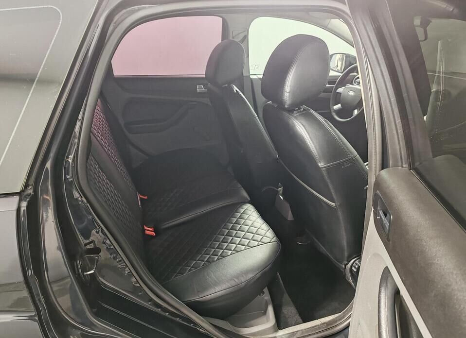 Ford Focus, II Рестайлинг 2.0 MT (145 л.с.)