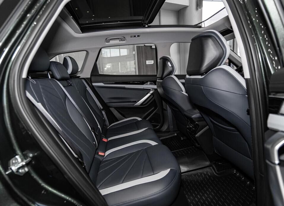 Geely Atlas, II 2.0 AT (200 л.с.) 4WD