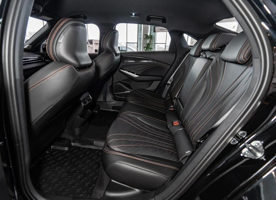 Geely Preface 2.0 AMT (200 л.с.)