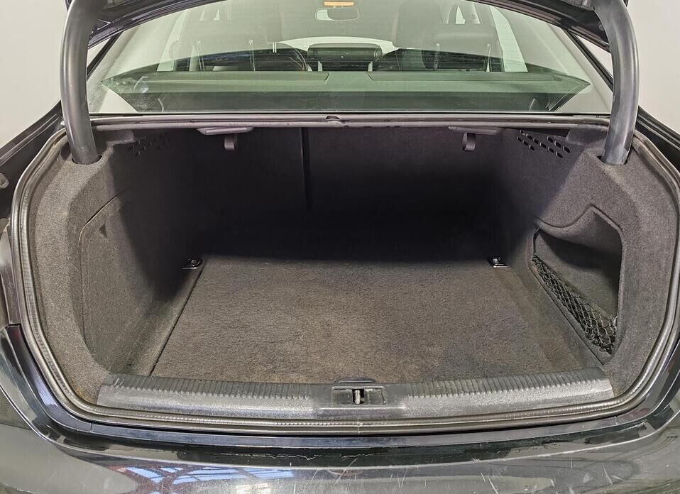 Audi A4, IV (B8) Рестайлинг 1.8 CVT (170 л.с.)