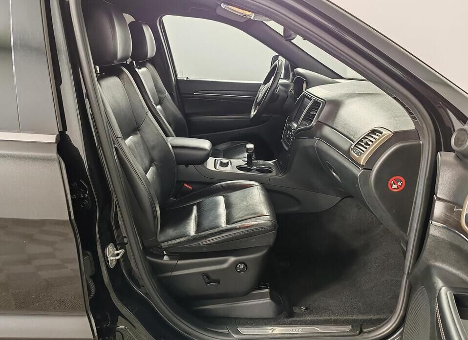 Jeep Grand Cherokee, IV (WK2) Рестайлинг 3.0d AT (243 л.с.) 4WD