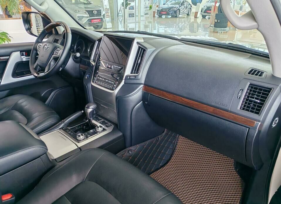Toyota Land Cruiser 4.5d AT (249 л.с.) 4WD