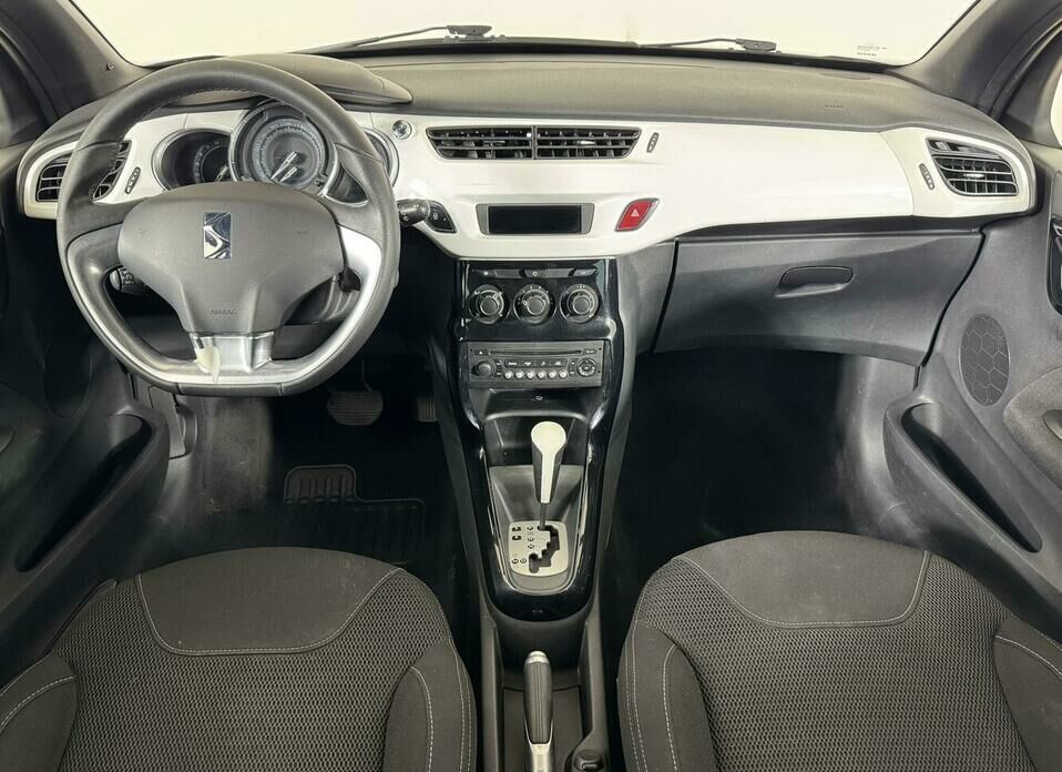 Citroen DS3 1.6 AT (120 л.с.)