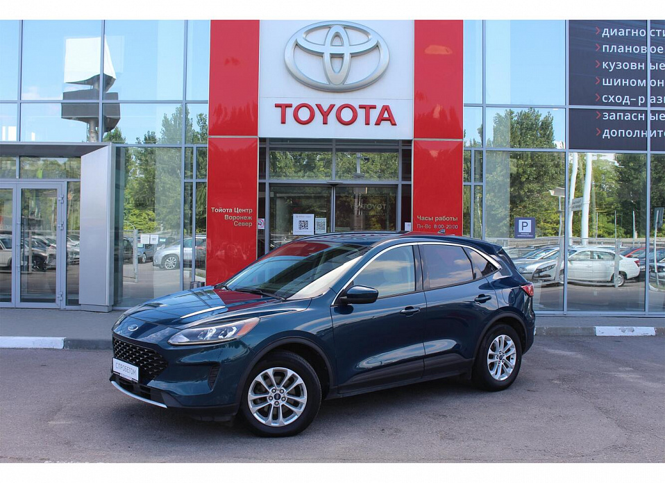 Ford Escape, III Рестайлинг 1.5 AT (182 л.с.)