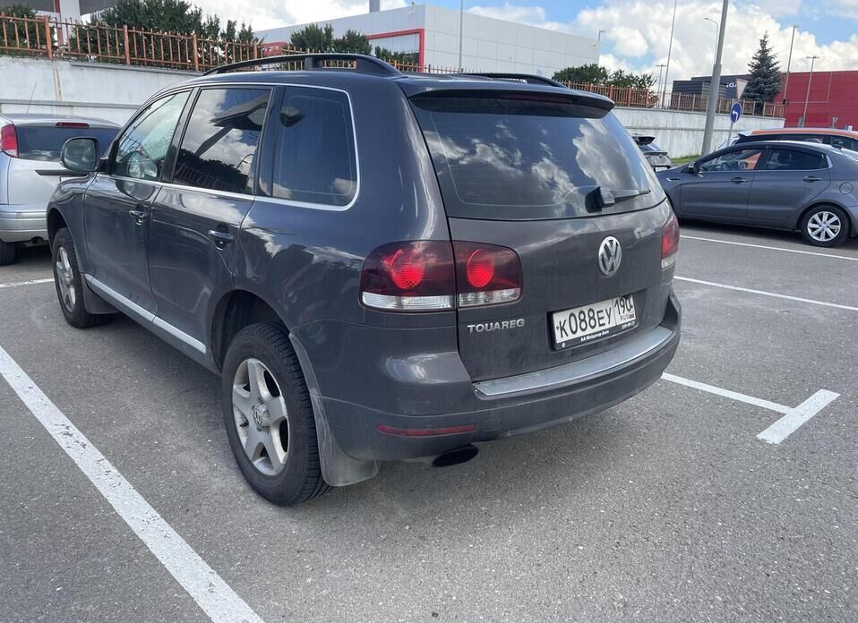 Volkswagen Touareg 2.5d AT (174 л.с.) 4WD