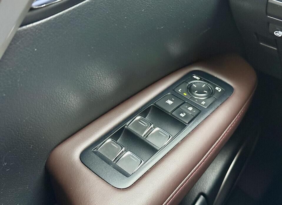 Lexus RX, IV Рестайлинг 300 2.0 AT (238 л.с.) 4WD