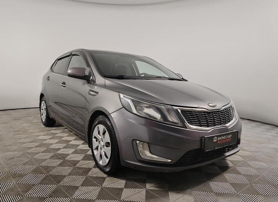 Kia Rio, III 5-speed 1.6 MT (123 л.с.)