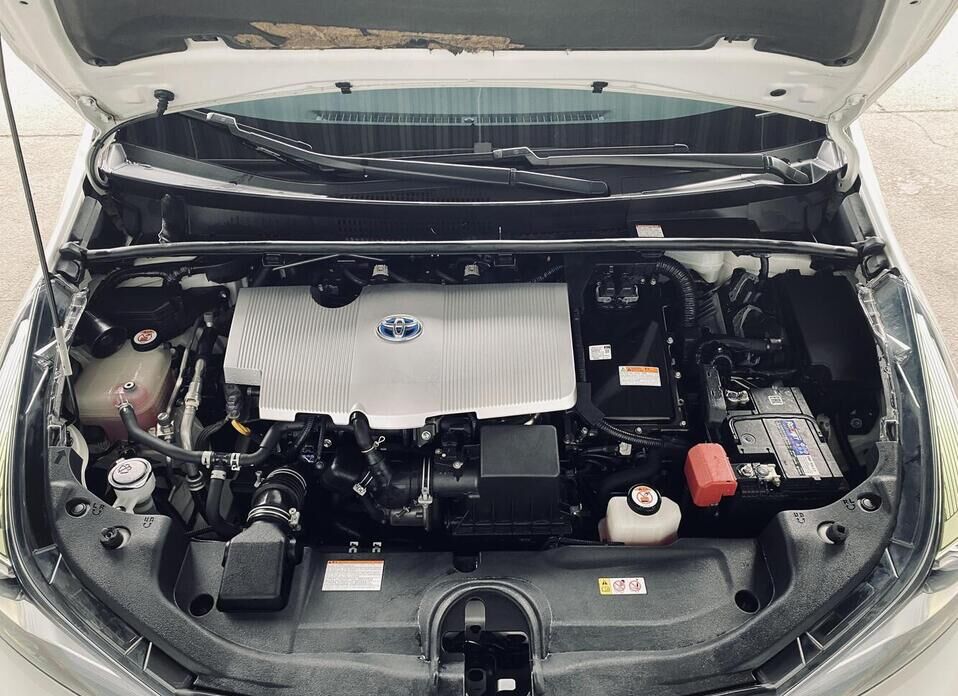 Toyota Prius, IV Рестайлинг (XW50) 1.8hyb AT (98 л.с.)
