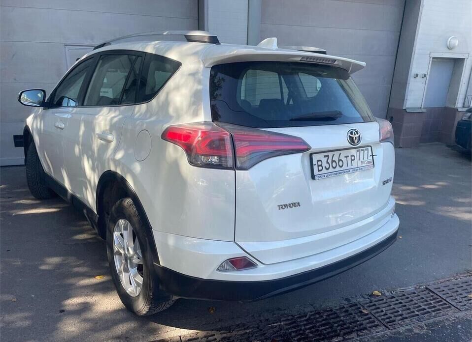 Toyota RAV4 2.0 CVT (146 л.с.)
