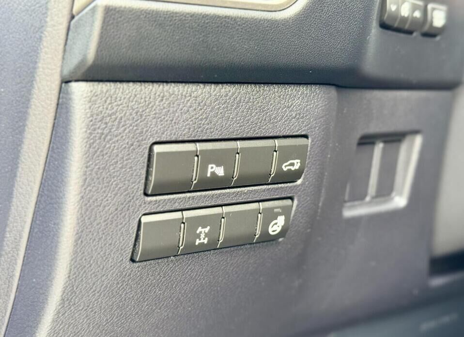 Lexus NX, I 200 2.0 CVT (150 л.с.) 4WD