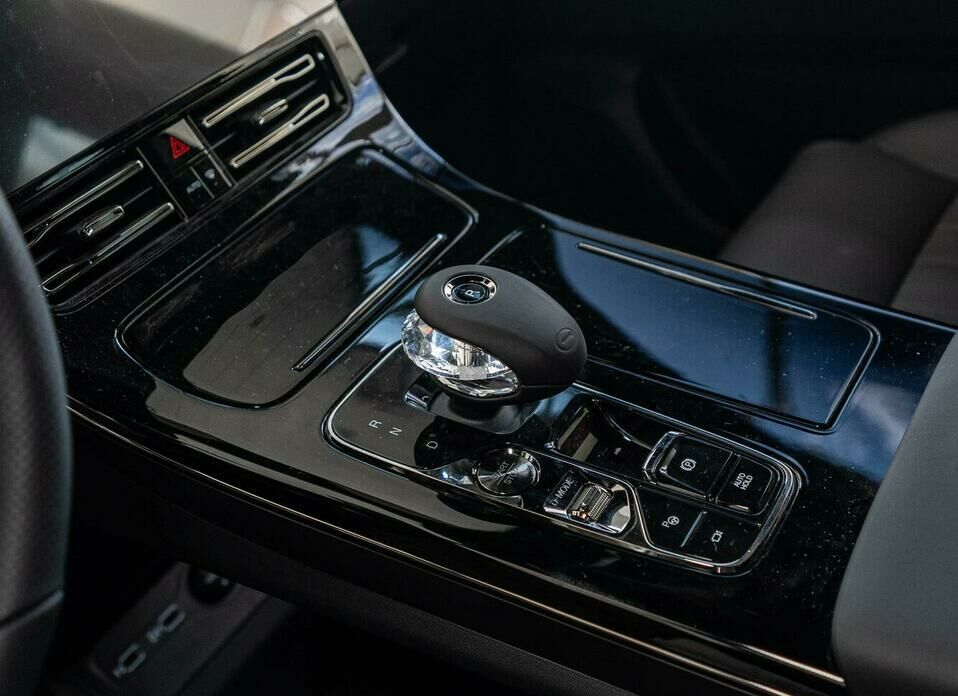 GAC M8 2.0 AT (231 л.с.)