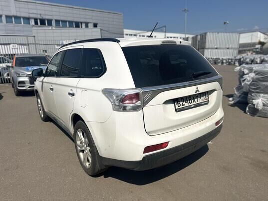 Mitsubishi Outlander, 2013&nbsp;г., 222&nbsp;799&nbsp;км