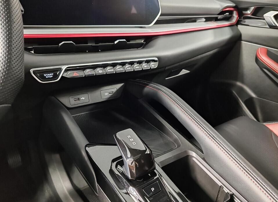 Geely Coolray, I Рестайлинг 1.5 AMT (147 л.с.)