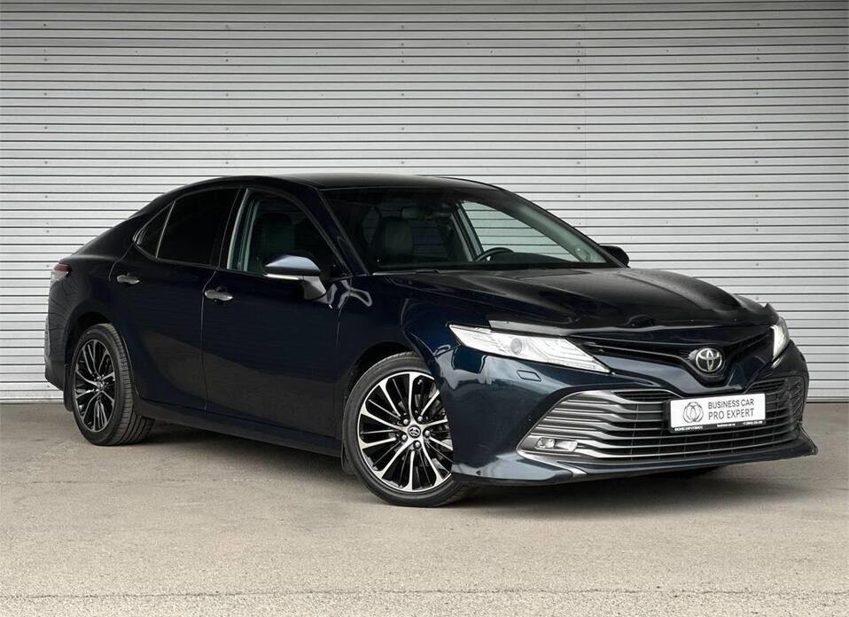 Toyota Camry 2.5 AT (181 л.с.)