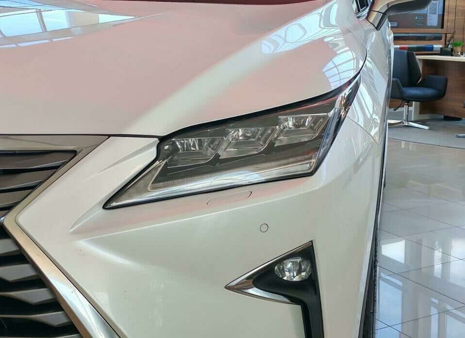 Lexus RX 200t 2.0 AT (238 л.с.) 4WD