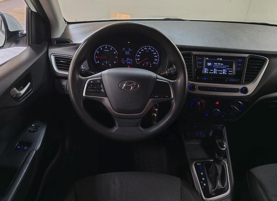 Hyundai Solaris, II 1.6 AT (123 л.с.)