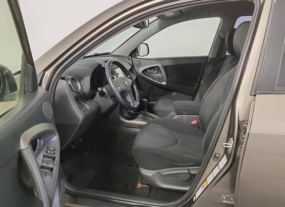 Toyota RAV4 2.4 AT (170 л.с.) 4WD