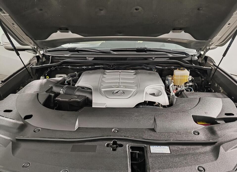 Lexus LX, III Рестайлинг 2 570 5.7 AT (367 л.с.) 4WD
