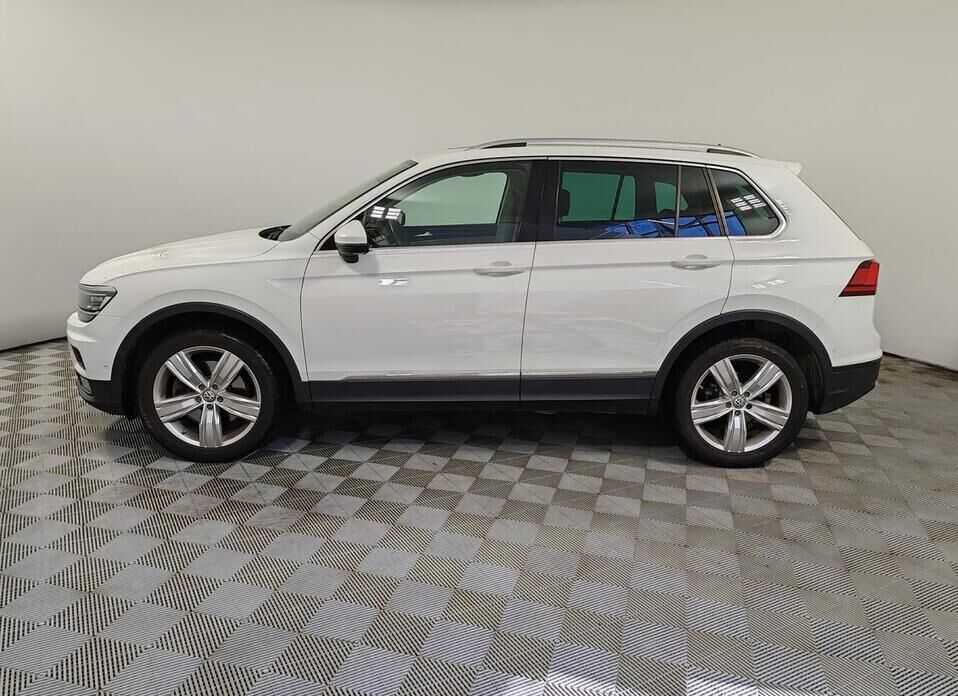 Volkswagen Tiguan, II 2.0 AMT (180 л.с.) 4WD