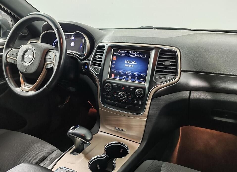 Jeep Grand Cherokee, IV (WK2) Рестайлинг 3.0d AT (243 л.с.) 4WD