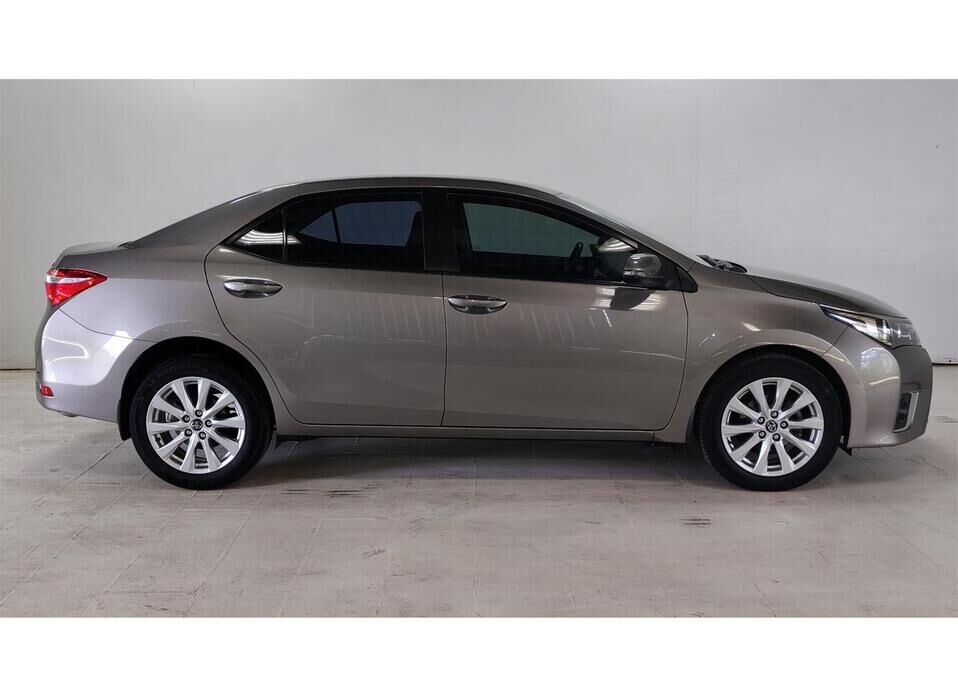 Toyota Corolla 1.6 CVT (122 л.с.)