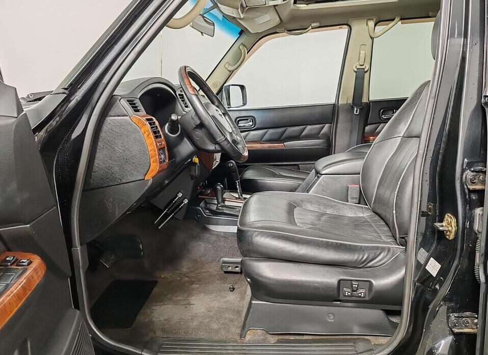 Nissan Patrol, V (Y61) Рестайлинг 3.0d AT (160 л.с.) 4WD