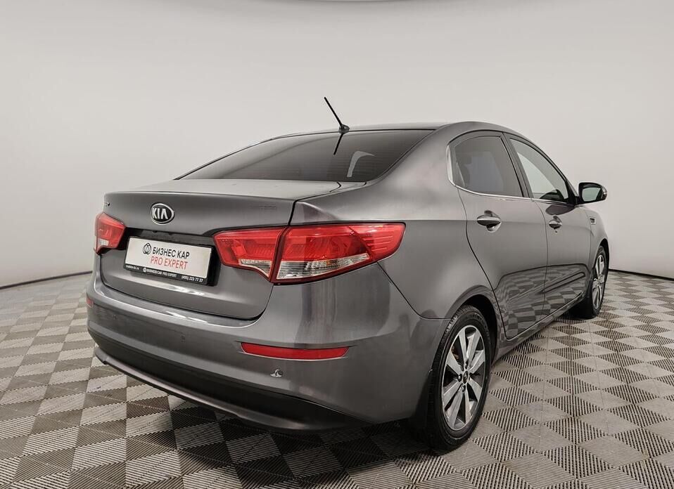 Kia Rio 1.6 AT (123 л.с.)