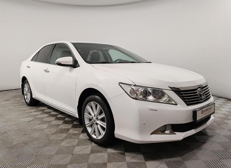 Toyota Camry, VII (XV50) 2.5 AT (181 л.с.)