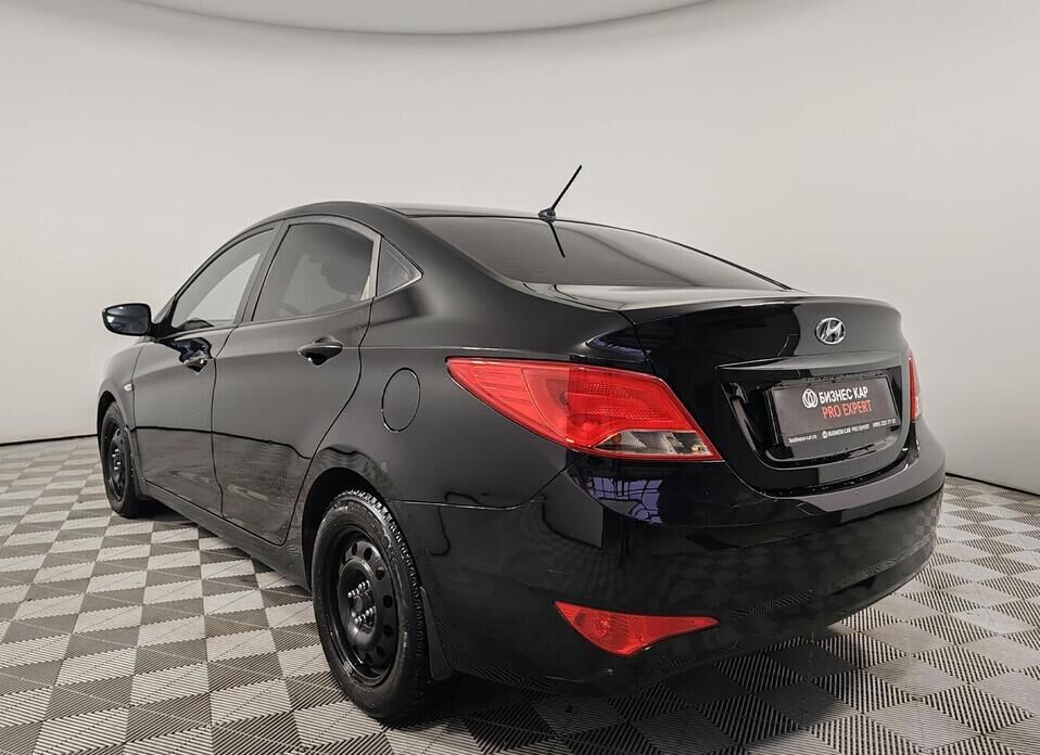 Hyundai Solaris, I Рестайлинг 1.6 AT (123 л.с.)