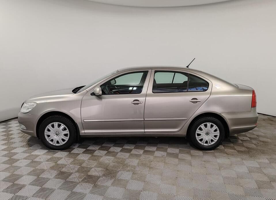 Skoda Octavia, II (A5) Рестайлинг 1.4 AMT (122 л.с.)