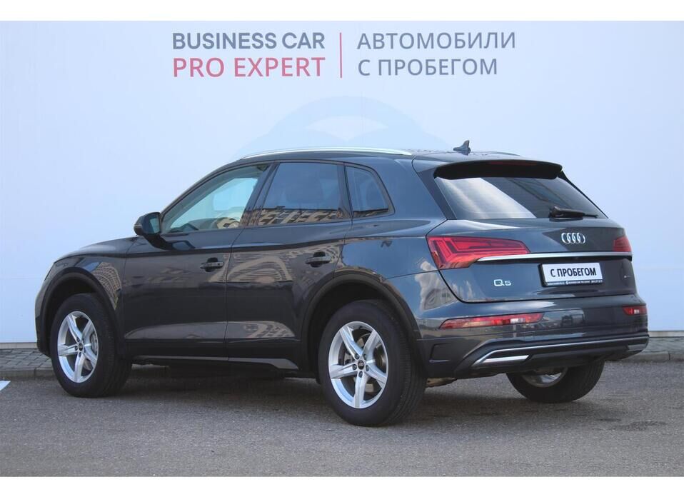 Audi Q5, II (FY) Рестайлинг 45 TFSI 2.0 AMT (249 л.с.) 4WD
