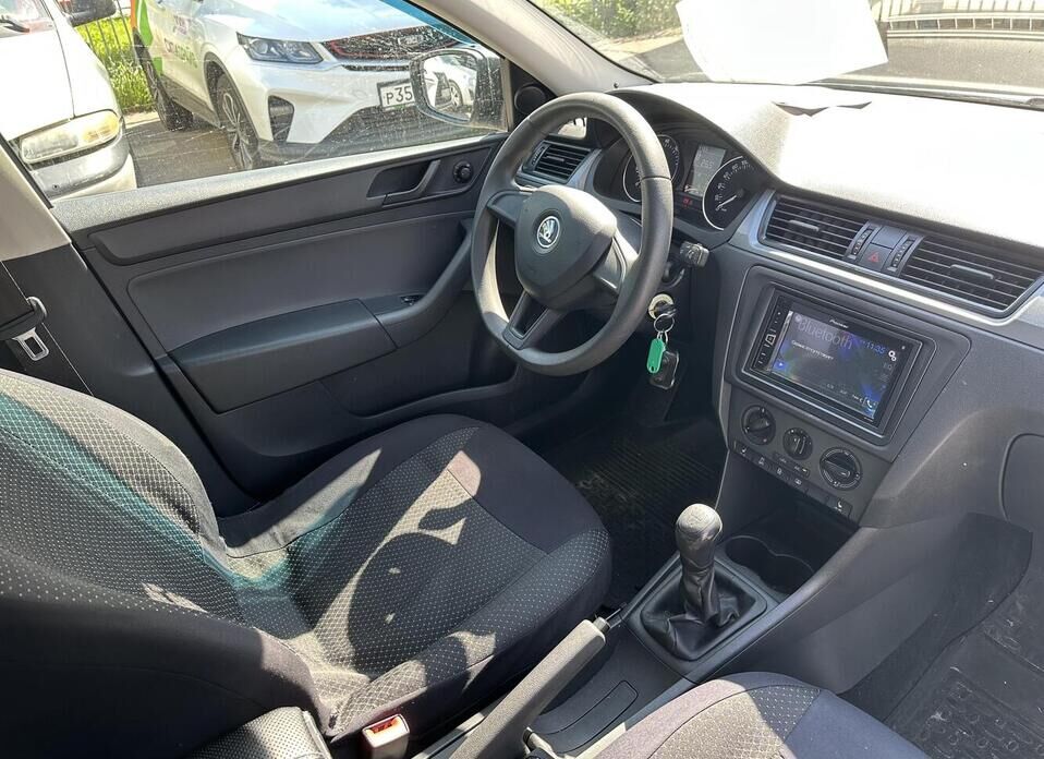 Skoda Rapid 1.6 MT (90 л.с.)