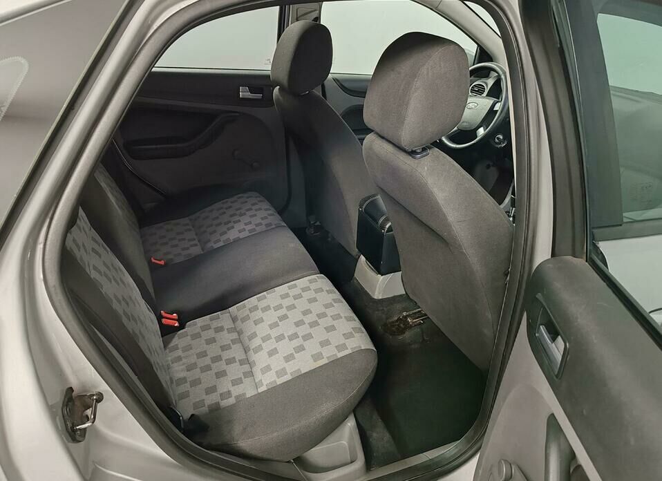 Ford Focus 2.0 AT (145 л.с.)