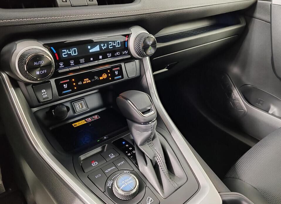 Toyota RAV4, V (XA50) 2.0 CVT (173 л.с.) 4WD