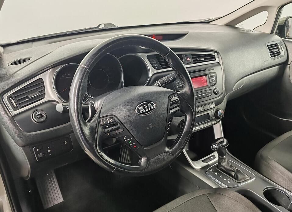 Kia Ceed, II Рестайлинг 1.6 MT (130 л.с.)