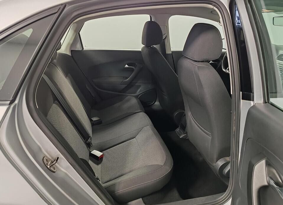 Volkswagen Polo, V Рестайлинг 1.6 MT (110 л.с.)