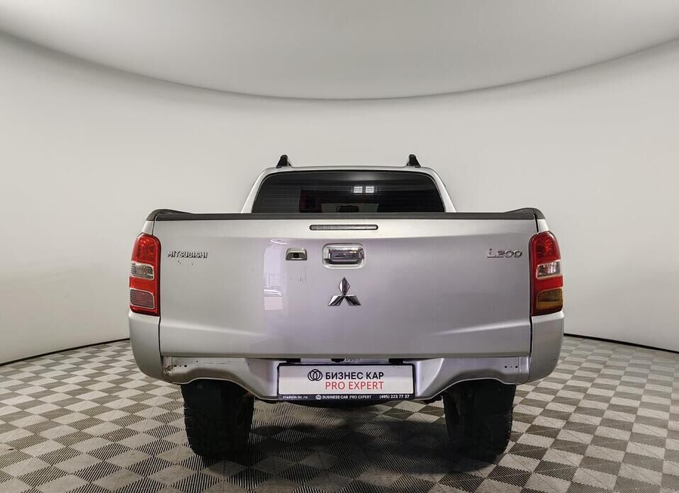 Mitsubishi L200, V 2.4d AT (154 л.с.) 4WD
