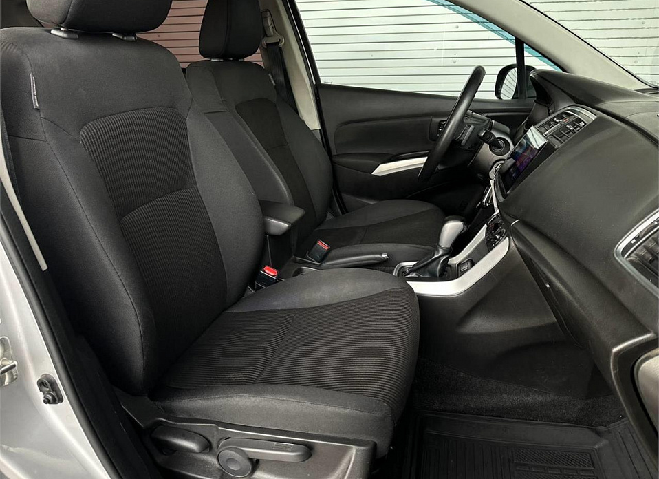 Suzuki SX4, II (S-Cross) Рестайлинг 1.6 AT (117 л.с.)