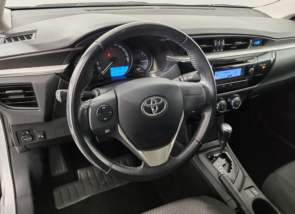 Toyota Corolla, XI (E160, E170) 1.6 CVT (122 л.с.)