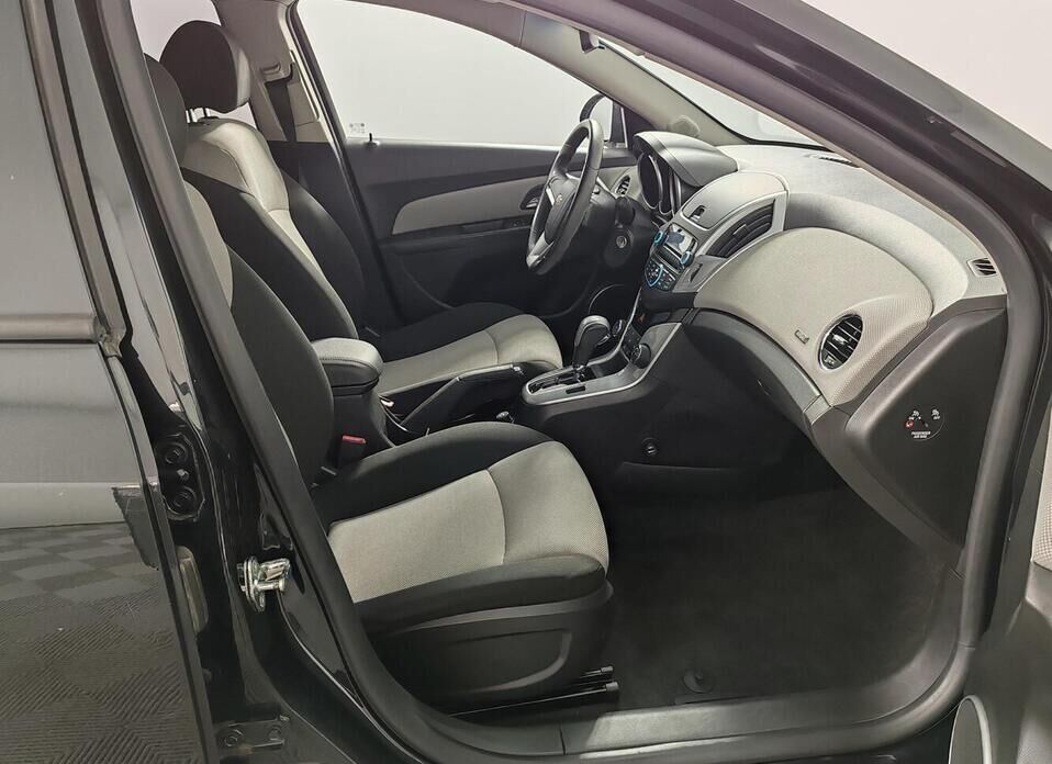 Chevrolet Cruze, I Рестайлинг 1.6 AT (109 л.с.)