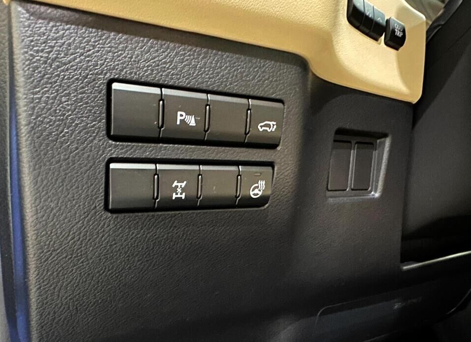 Lexus NX 200 2.0 CVT (150 л.с.) 4WD